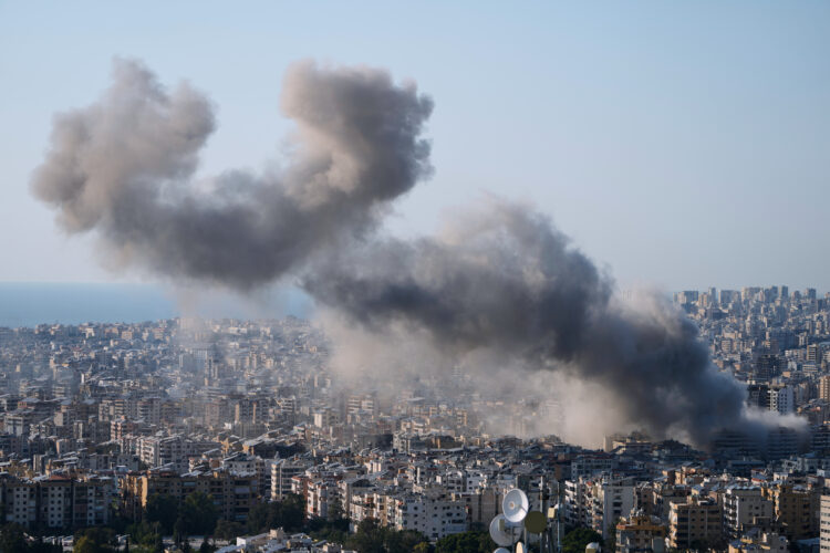 US and Iran dig in and ramp up threats as war rages with no end in sight